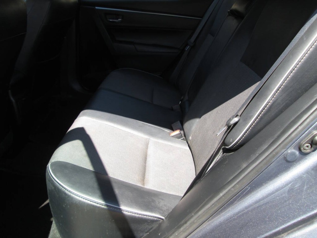 2016 Toyota Corolla Image 10
