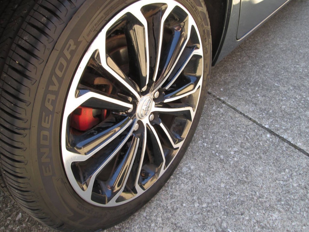 2016 Toyota Corolla Image 26