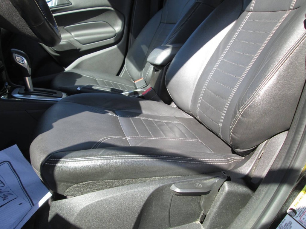 2016 Ford Fiesta Image 10