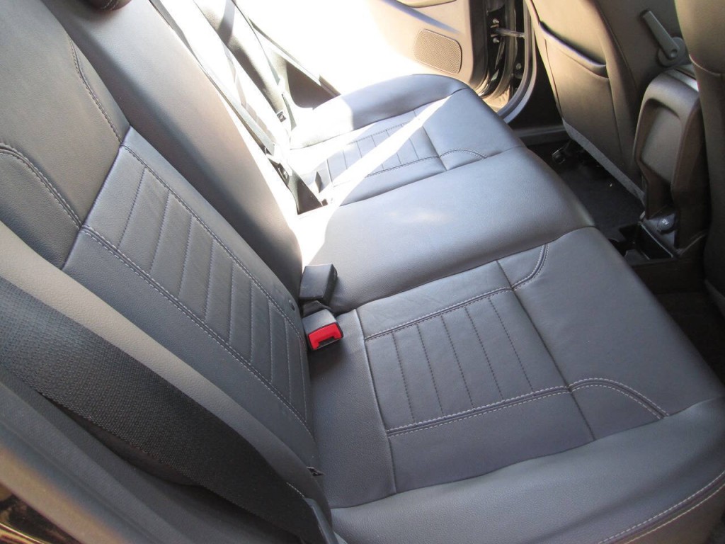 2016 Ford Fiesta Image 12