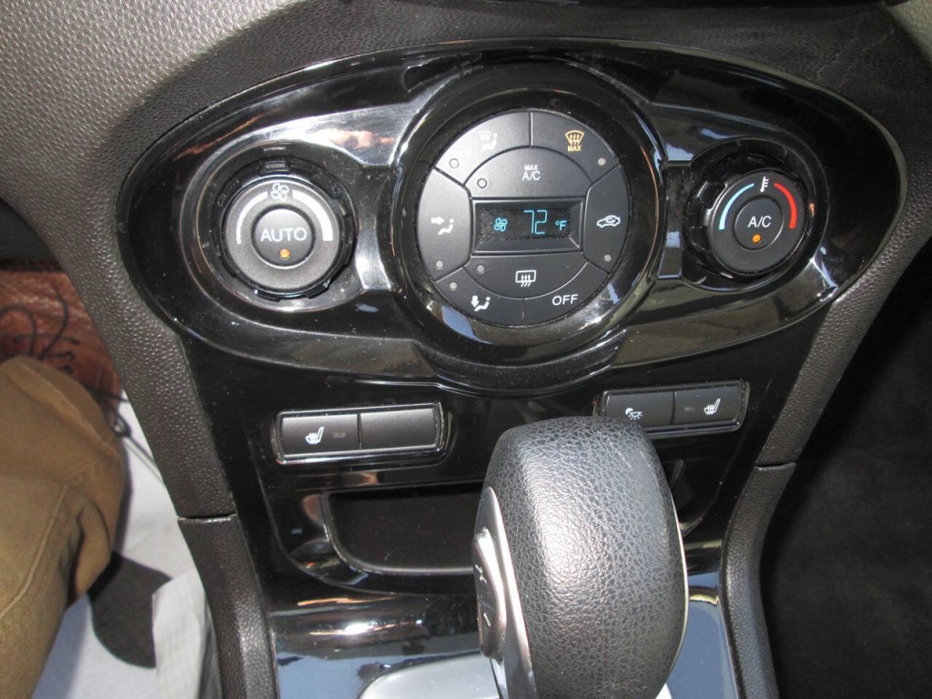 2016 Ford Fiesta Image 22