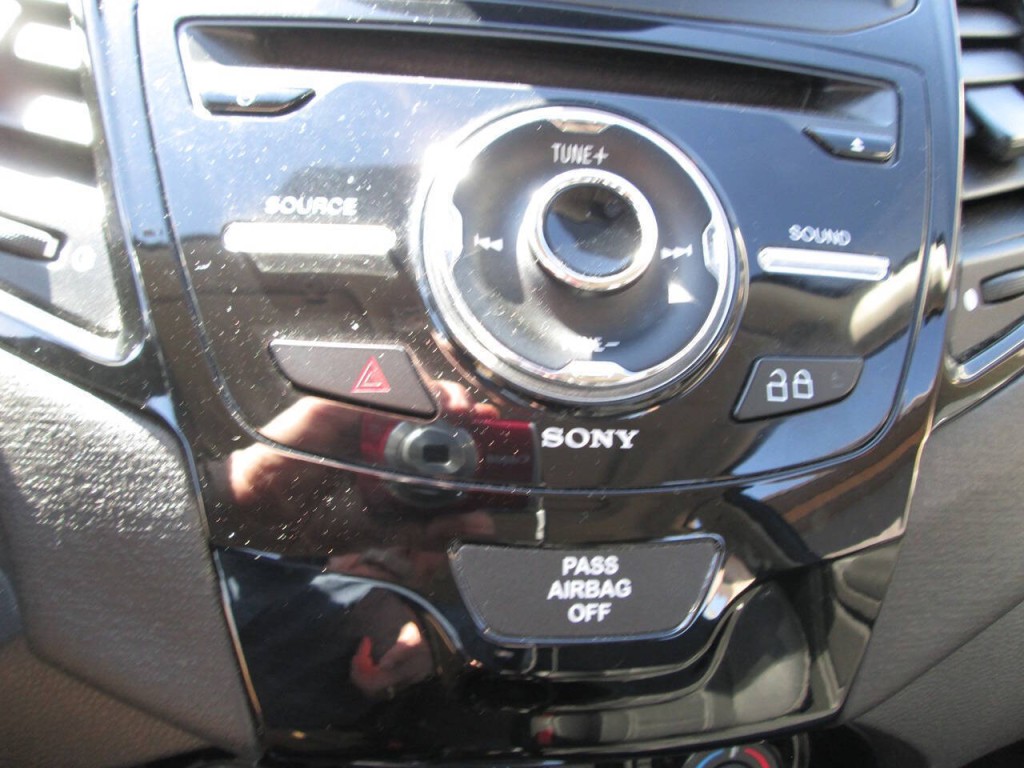 2016 Ford Fiesta Image 23