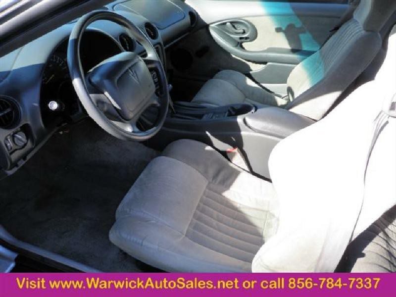 1995 Pontiac Firebird Image 2