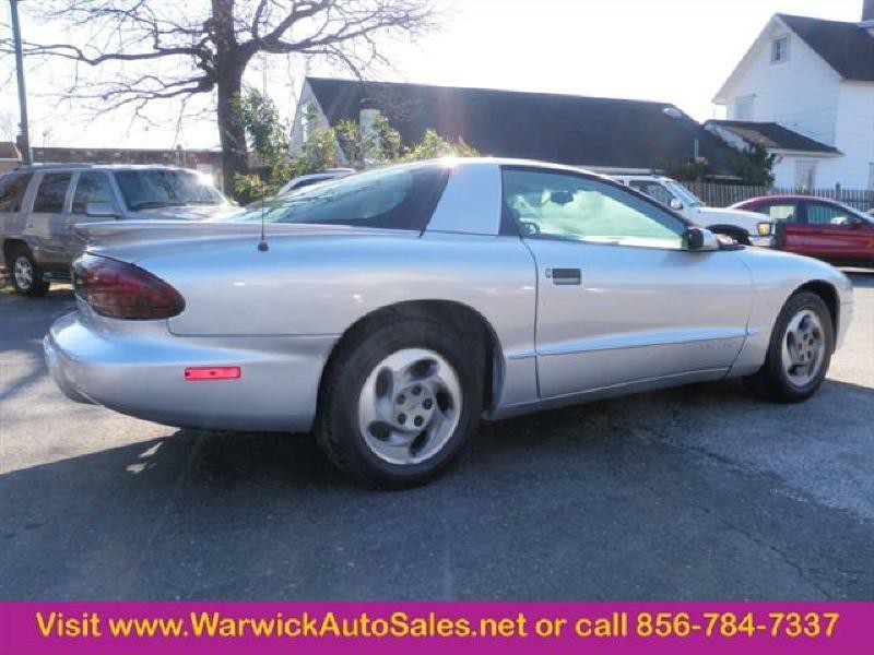 1995 Pontiac Firebird Image 3