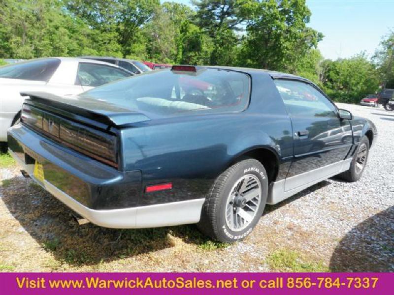 1986 Pontiac Firebird Image 3