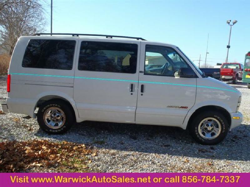 2002 Chevrolet Astro Image 3