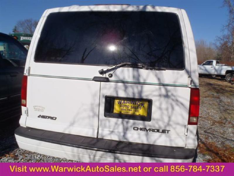2002 Chevrolet Astro Image 5