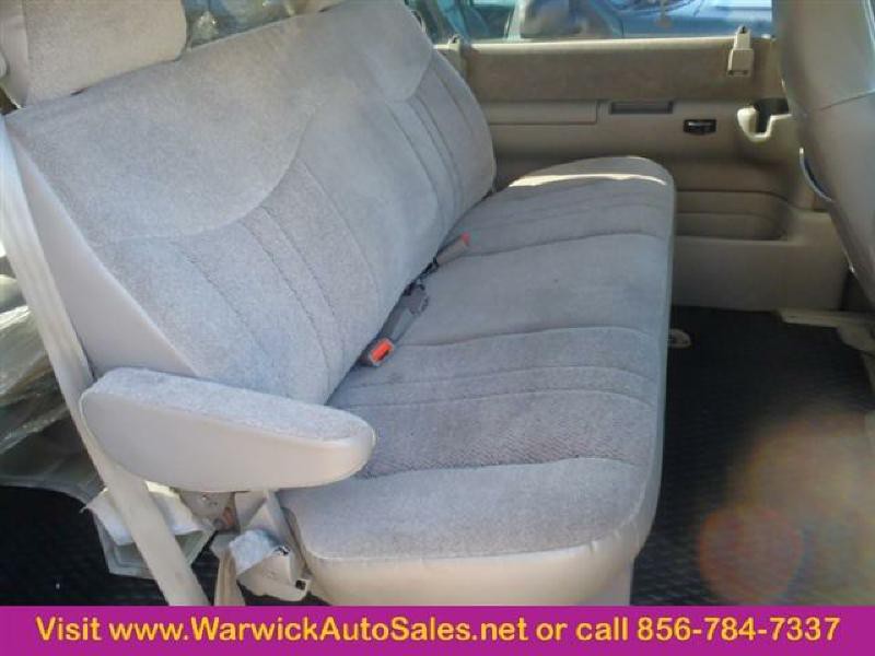 2002 Chevrolet Astro Image 6