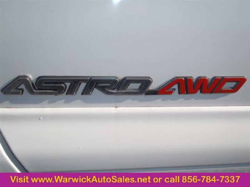 2002 Chevrolet Astro Image 8