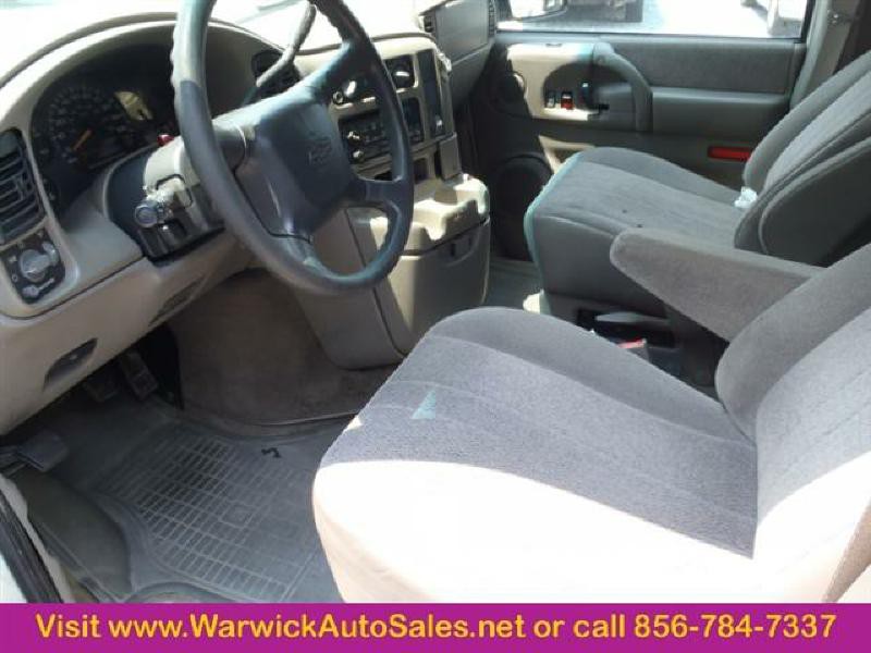 2003 Chevrolet Astro Image 13