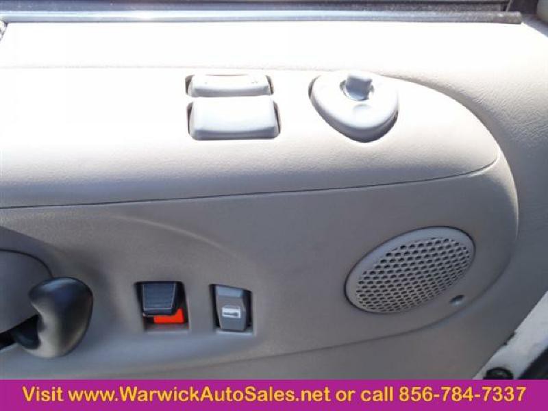 2003 Chevrolet Astro Image 16