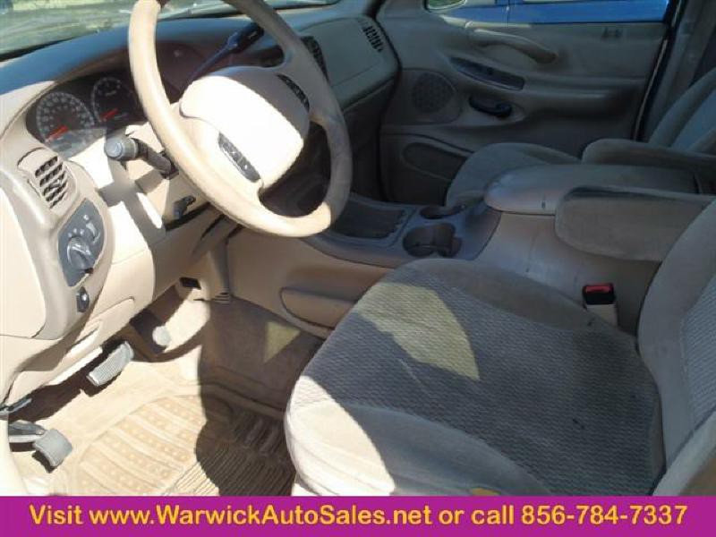 1999 Ford Expedition Image 2