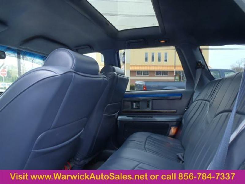 1994 Buick Roadmaster Image 2