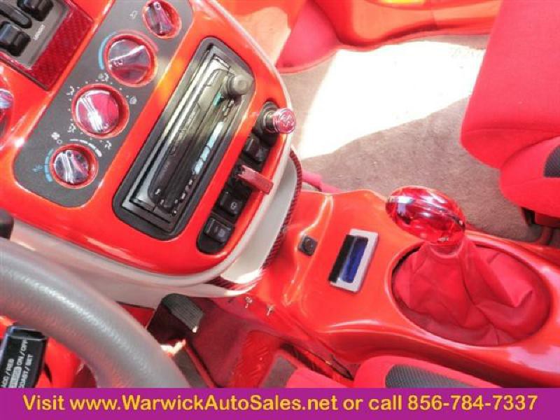 2001 Chrysler PT Cruiser Image 16