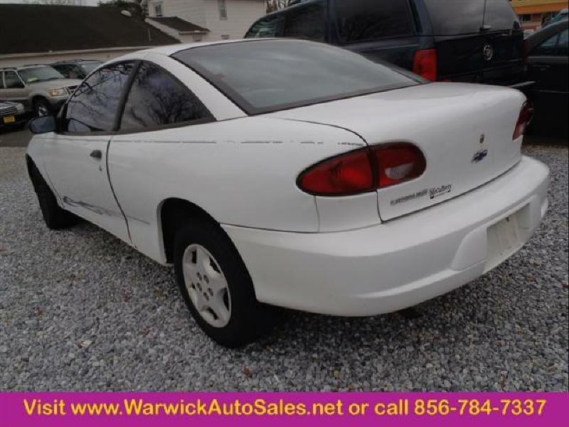 2001 Chevrolet Cavalier Image 2