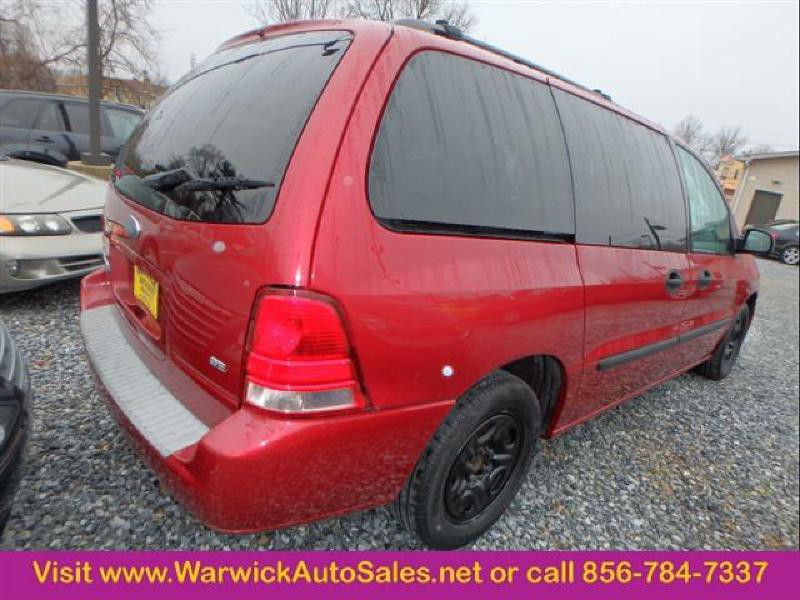 2004 Ford Freestar Image 3