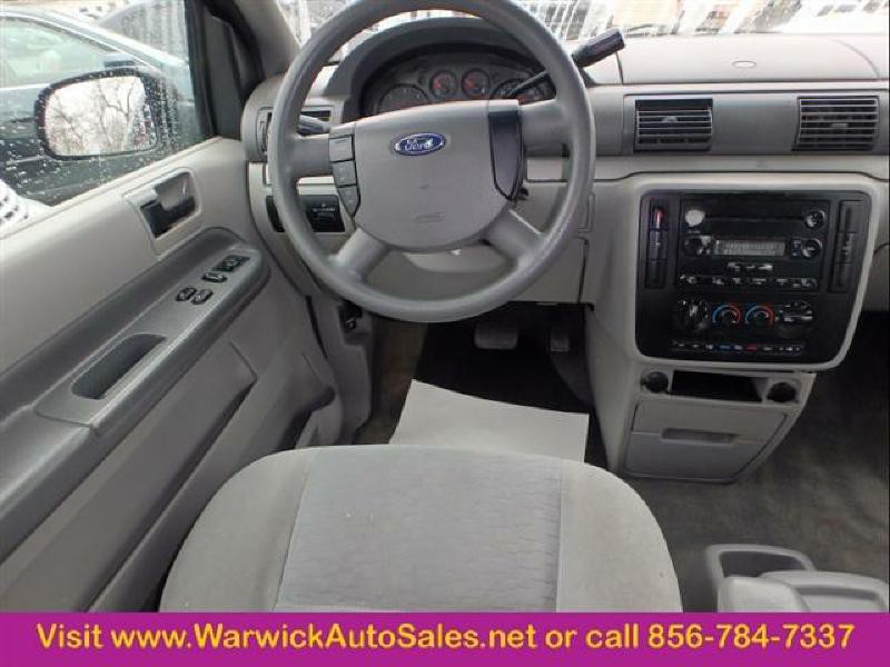 2004 Ford Freestar Image 7