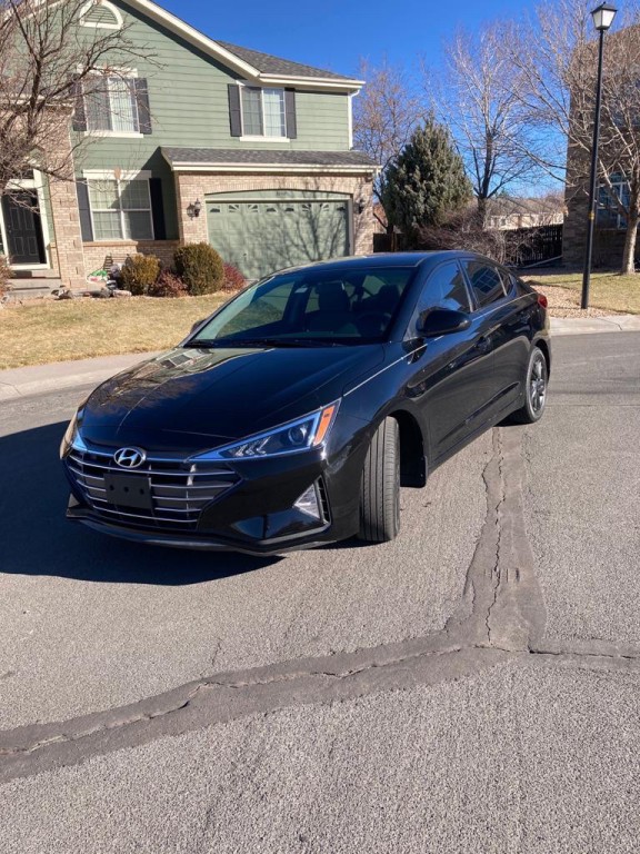 2019 Hyundai Elantra Image 1