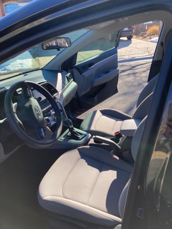 2019 Hyundai Elantra Image 5