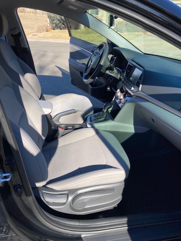 2019 Hyundai Elantra Image 8