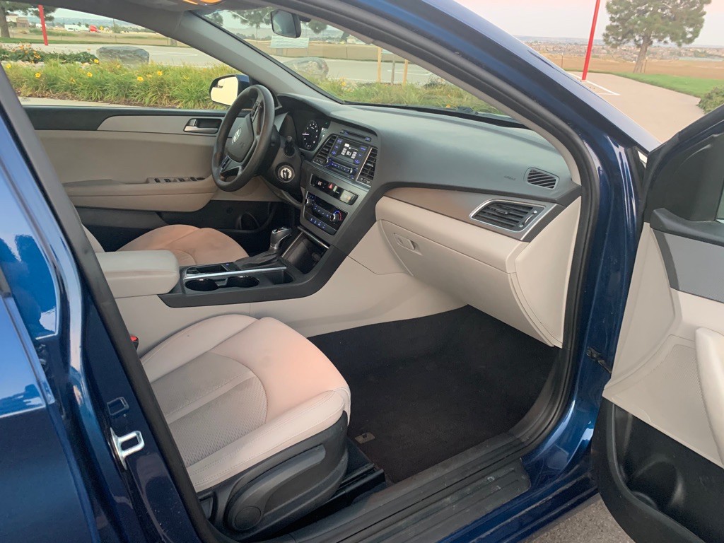 2017 Hyundai Sonata Image 10