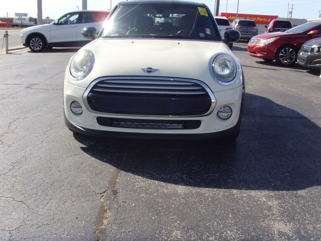 2015 MINI Cooper Image 2