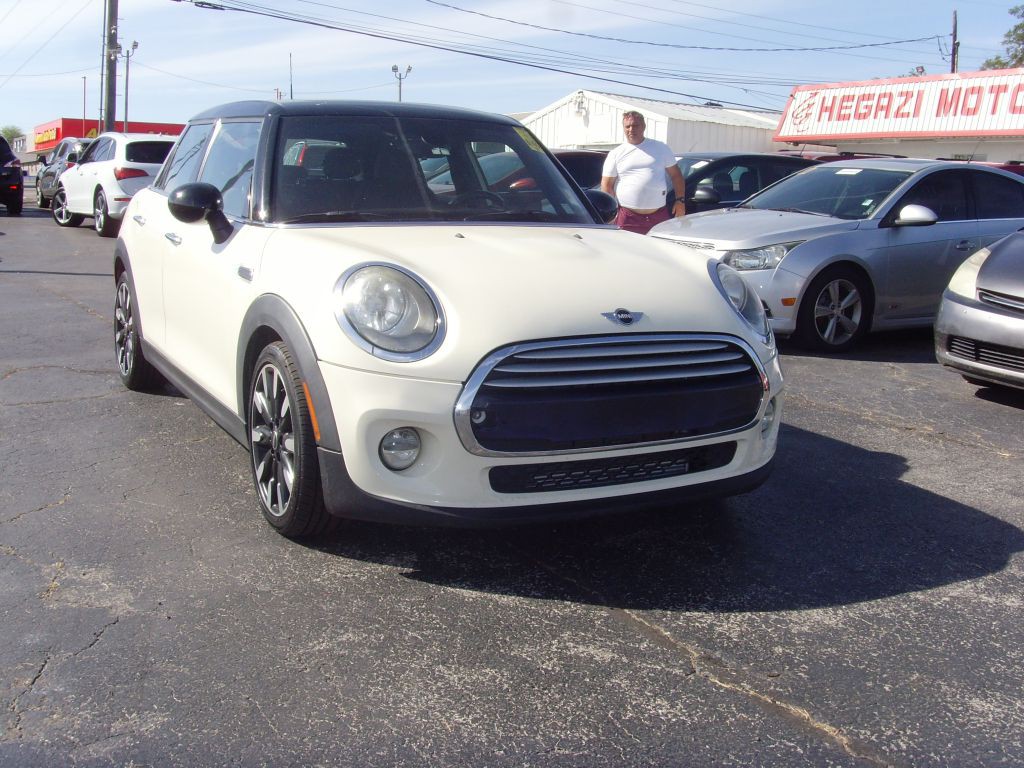 2015 MINI Cooper Image 3