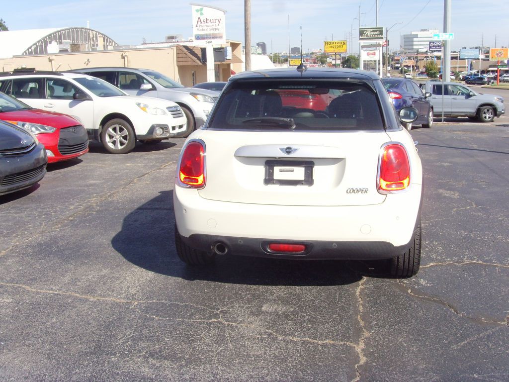 2015 MINI Cooper Image 6