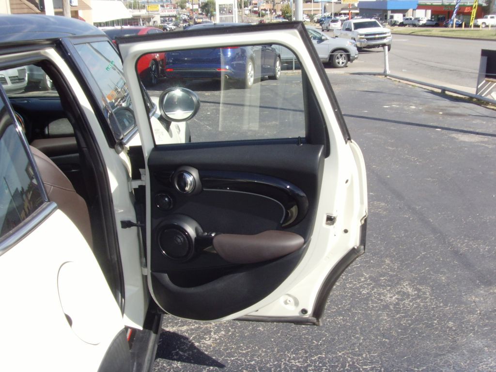 2015 MINI Cooper Image 10