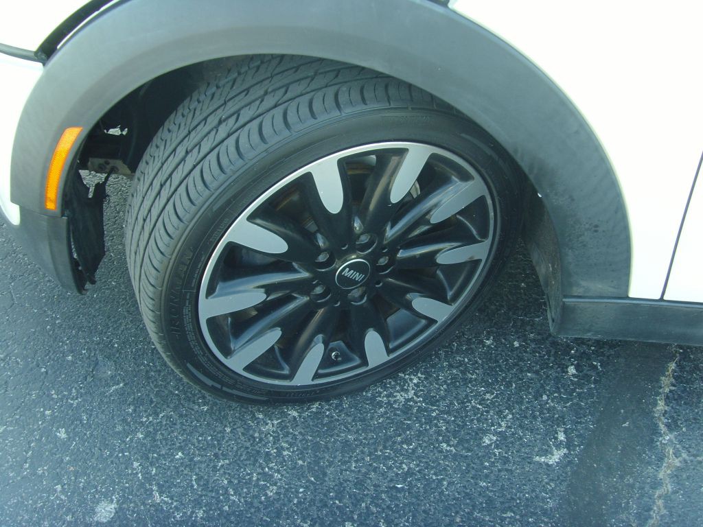 2015 MINI Cooper Image 33