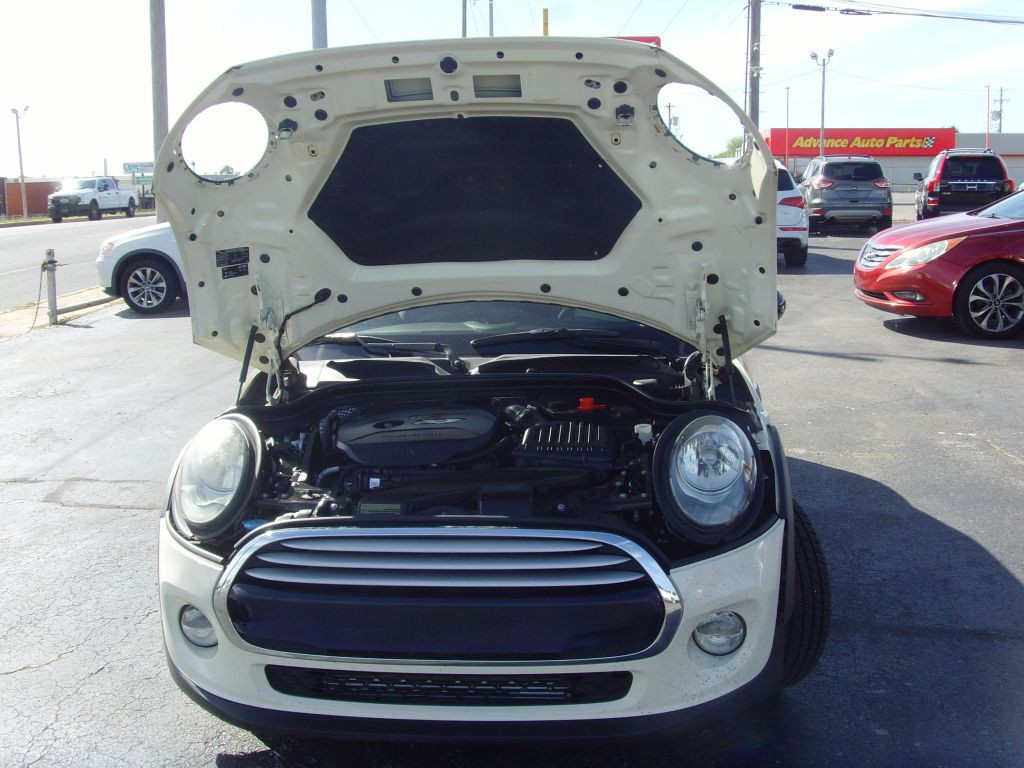 2015 MINI Cooper Image 35