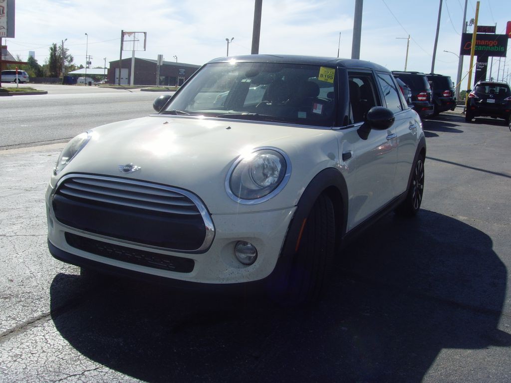 2015 MINI Cooper Image 36