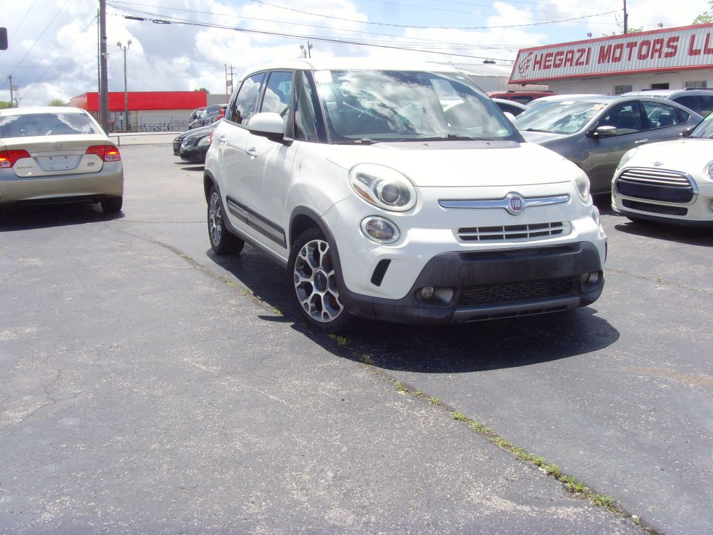 2015 FIAT 500L Image 30