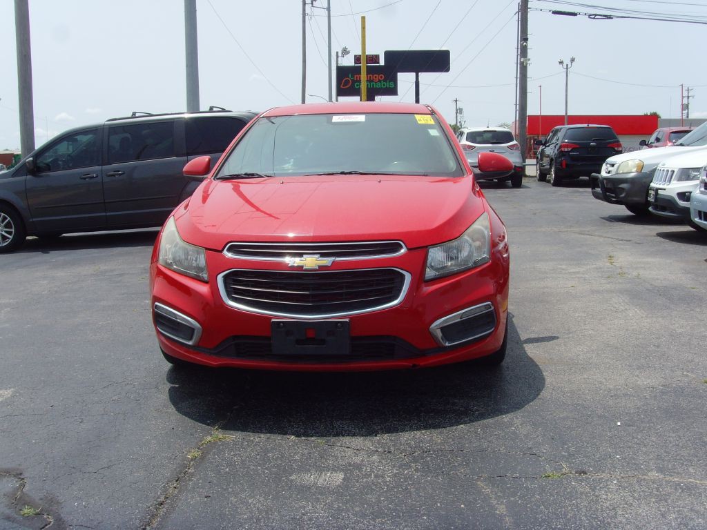2015 Chevrolet Cruze Image 2