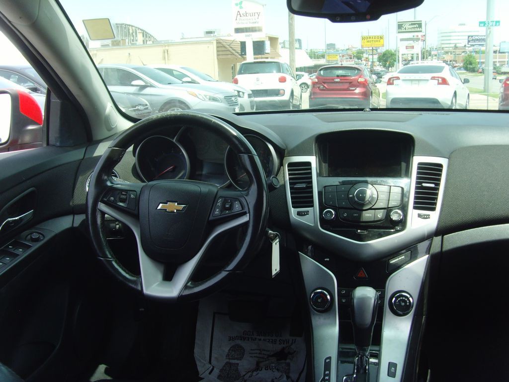 2015 Chevrolet Cruze Image 13