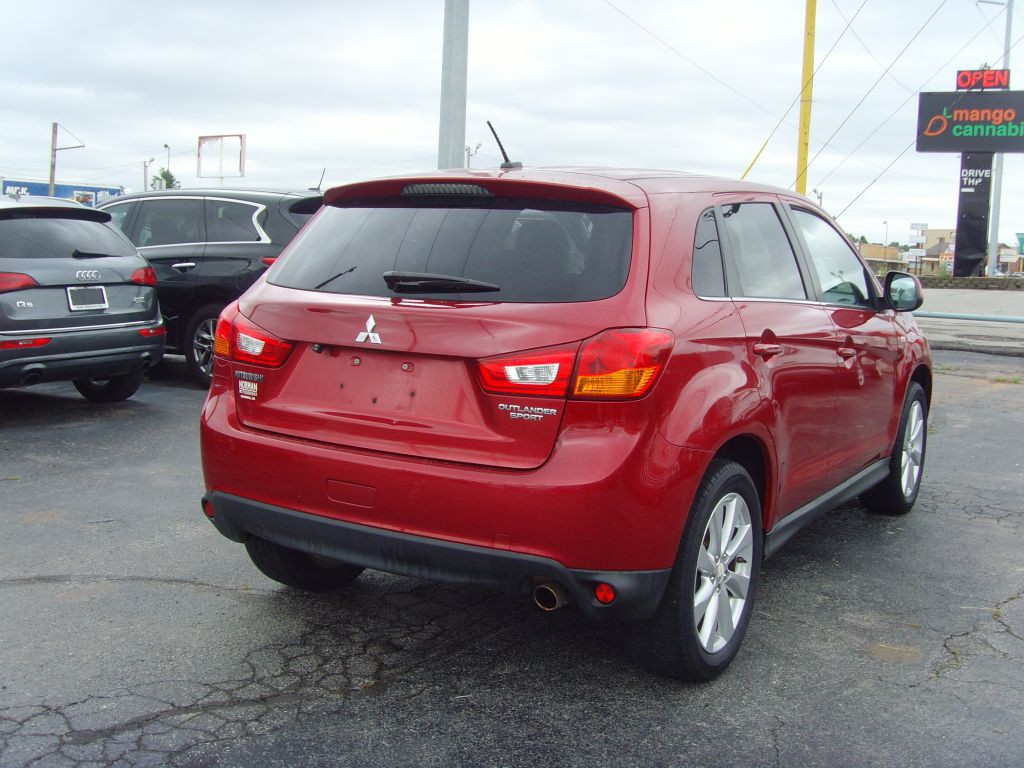 2014 Mitsubishi Outlander Image 6