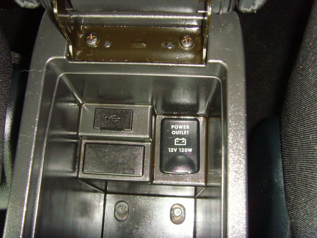 2014 Mitsubishi Outlander Image 23