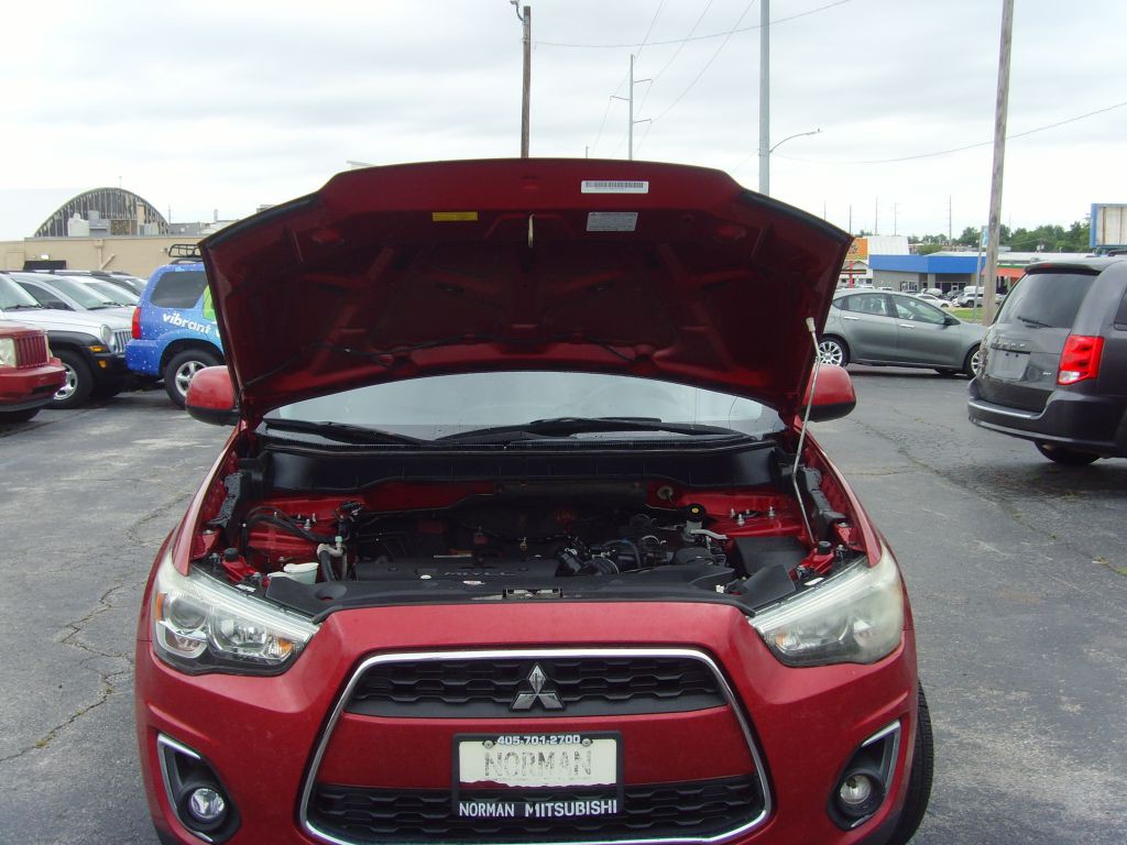 2014 Mitsubishi Outlander Image 25