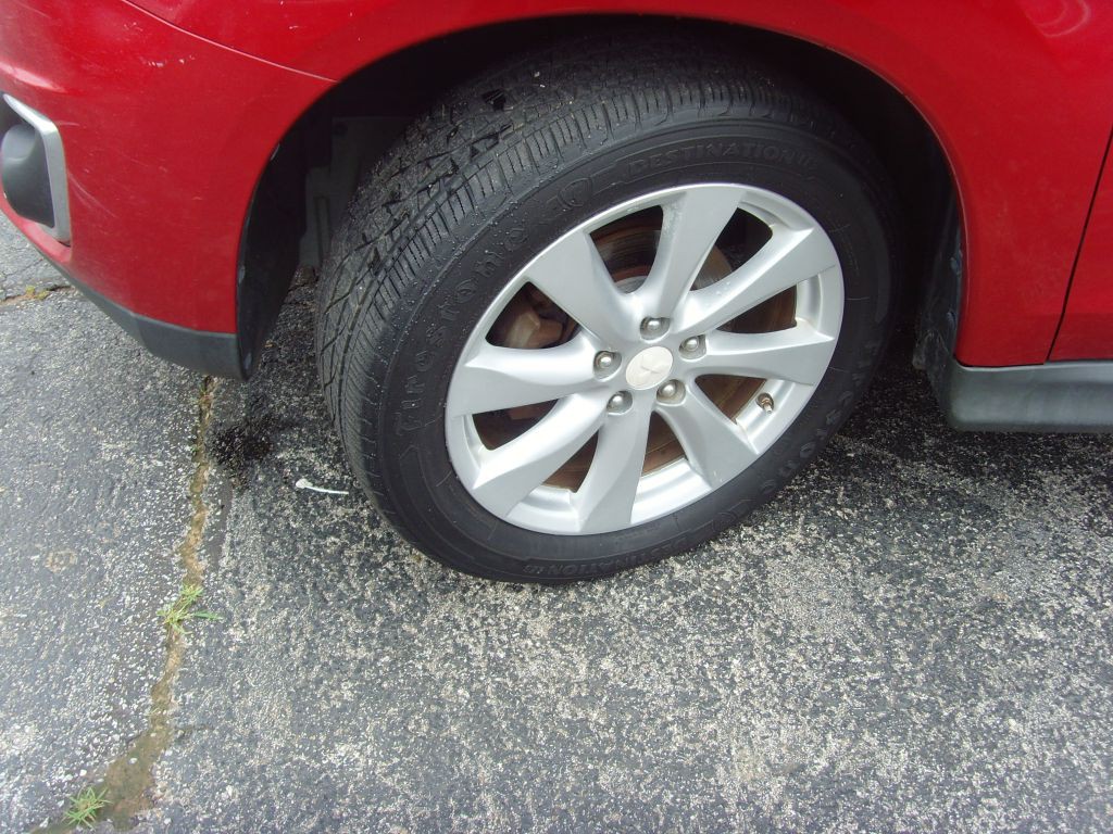 2014 Mitsubishi Outlander Image 26