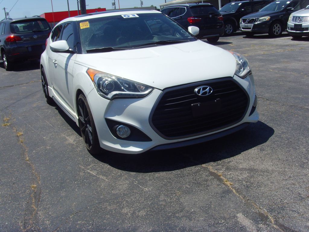 2016 Hyundai Veloster Image 4