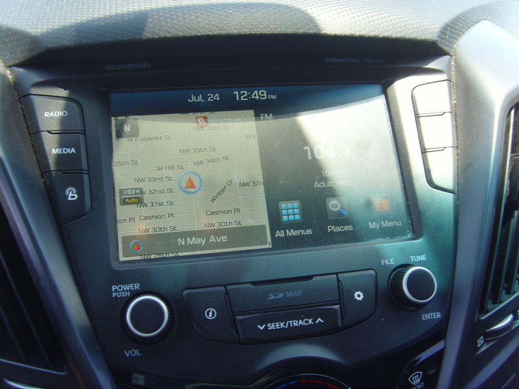 2016 Hyundai Veloster Image 18