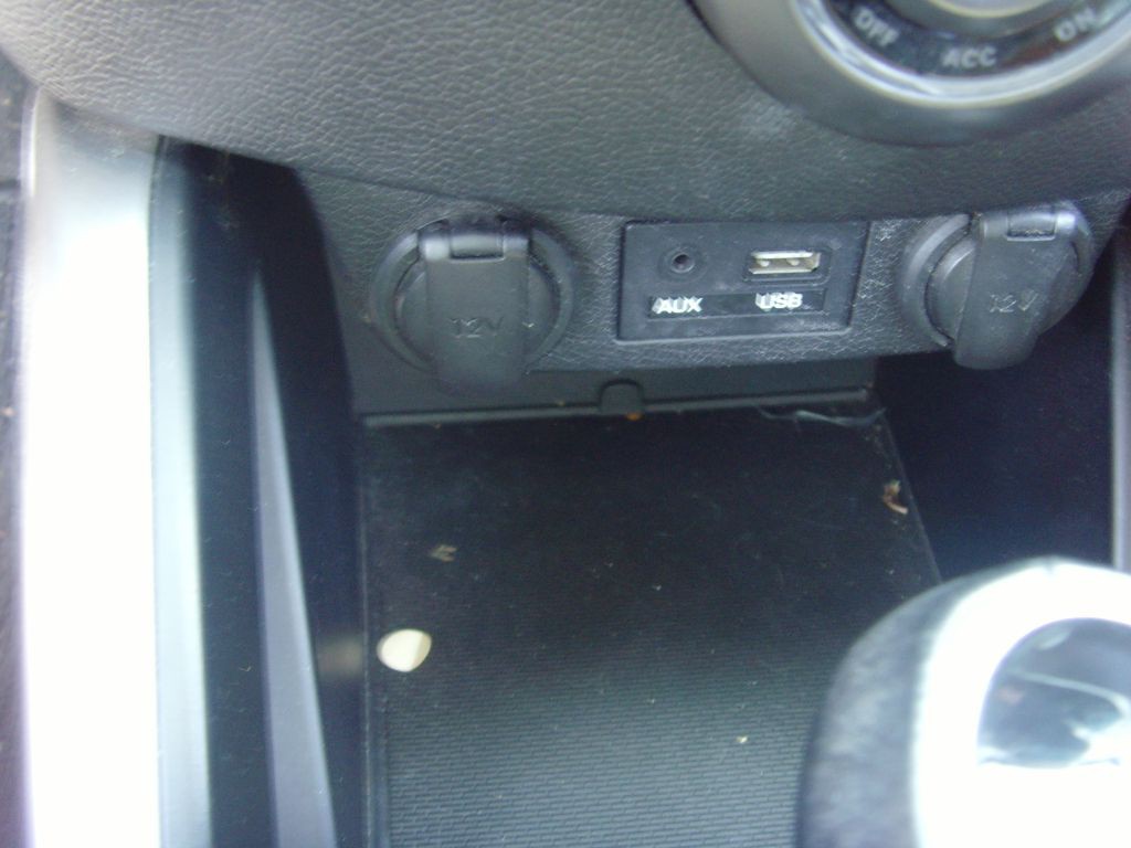 2016 Hyundai Veloster Image 21