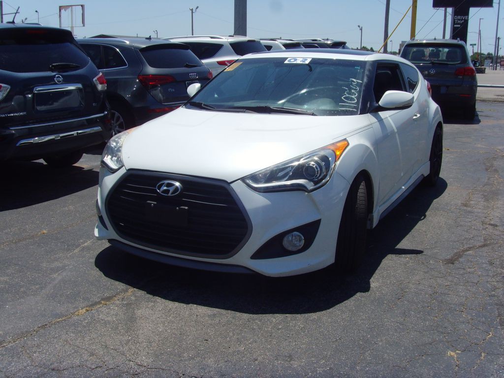 2016 Hyundai Veloster Image 28