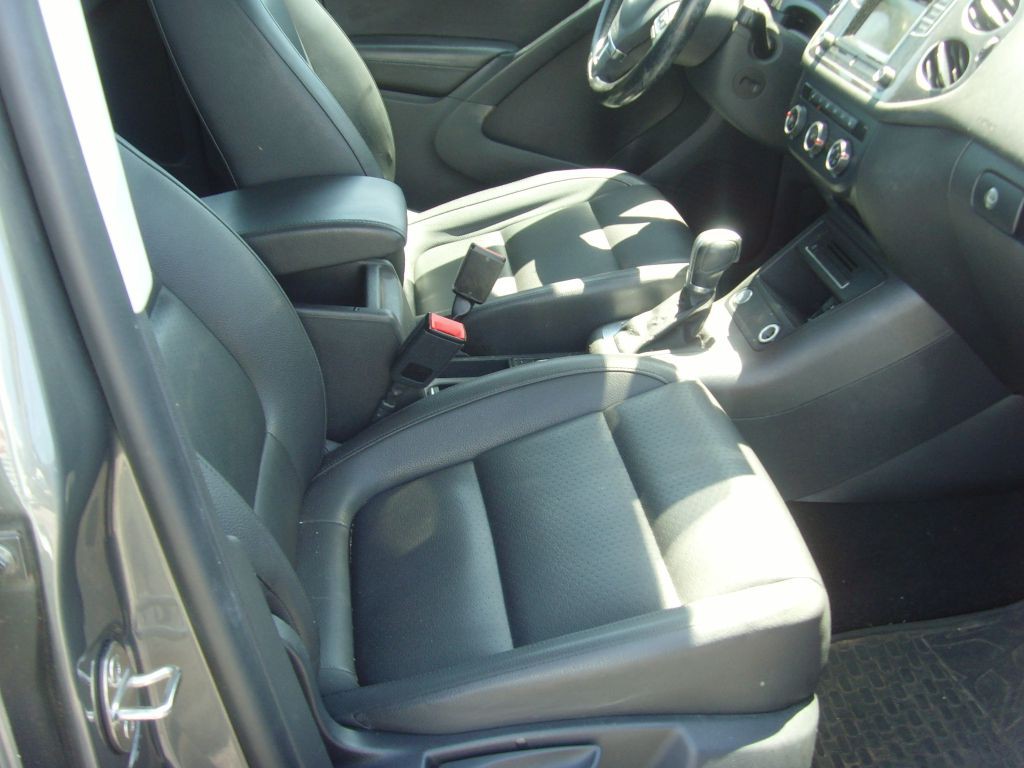 2016 Volkswagen Tiguan Image 12