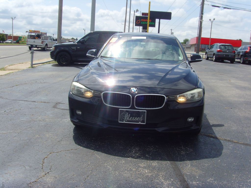 2015 BMW 3 Series Image 2