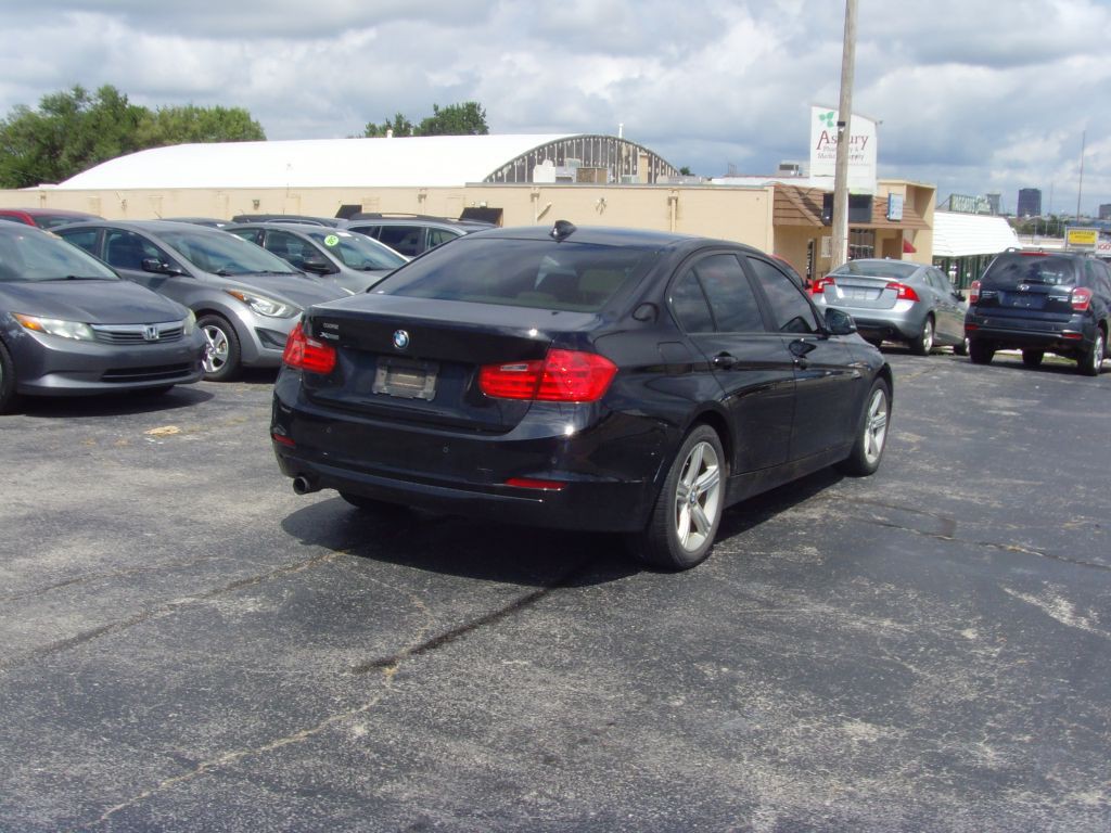 2015 BMW 3 Series Image 7