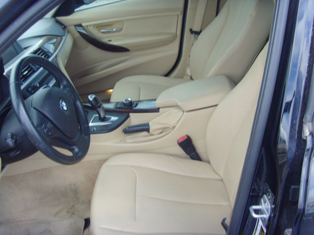 2015 BMW 3 Series Image 17