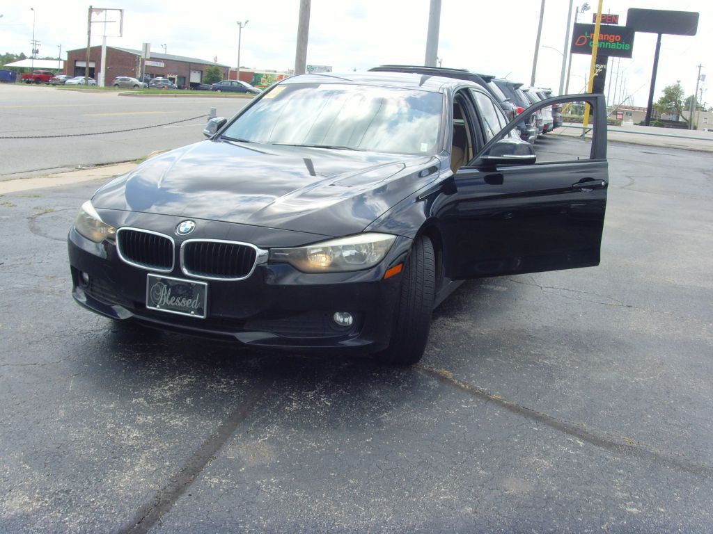 2015 BMW 3 Series Image 25
