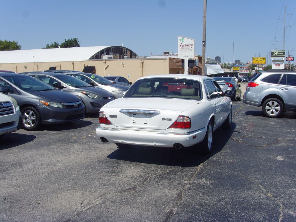 2001 Jaguar Vandenplas Image 7