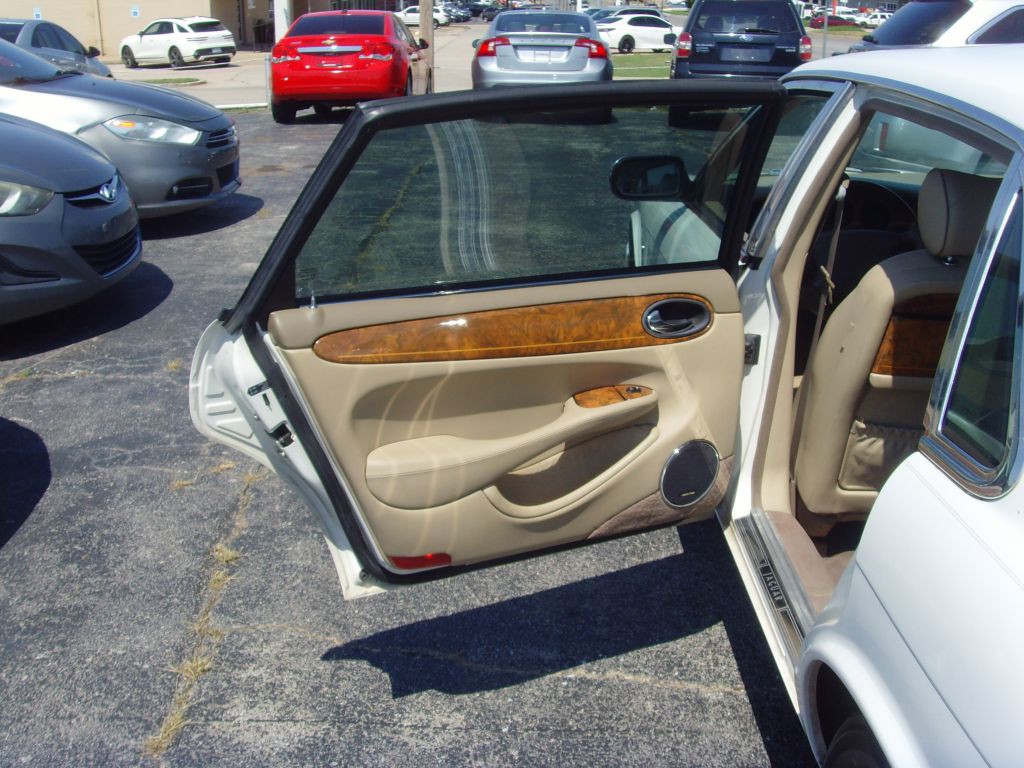 2001 Jaguar Vandenplas Image 15